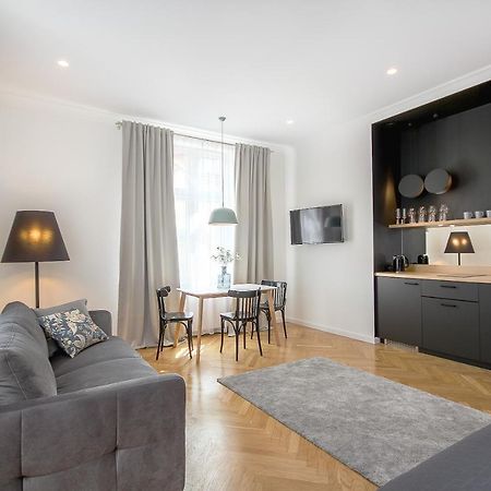 Wanderlust Apartments คราคูฟ ภายนอก รูปภาพ