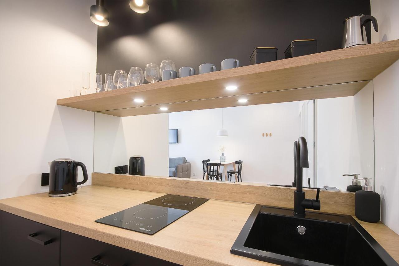 Wanderlust Apartments คราคูฟ ภายนอก รูปภาพ